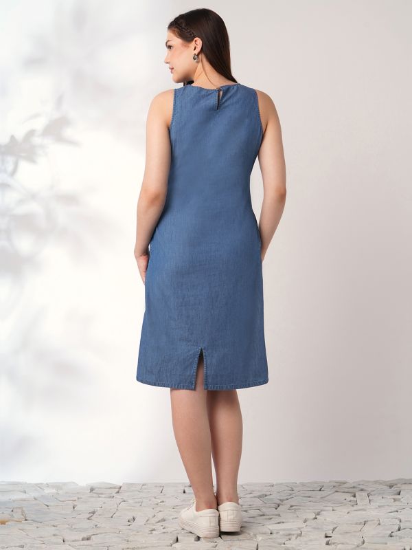 Globus Women Med Blue Round Neck Sleeveless Knee Length A-Line Denim Dress