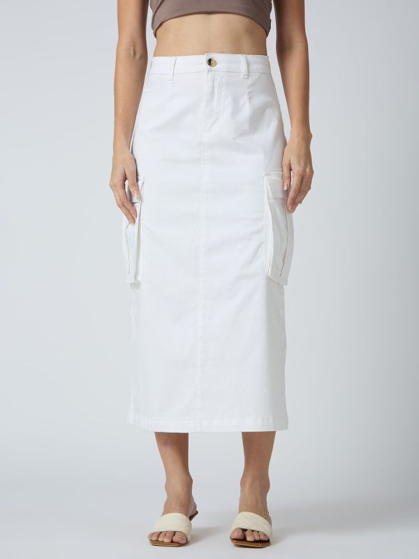 Globus Women White Stretchable Solid Mid-Rise Straight Fit Midi Cargo Skirt