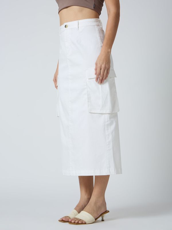 Globus Women White Stretchable Solid Mid-Rise Straight Fit Midi Cargo Skirt