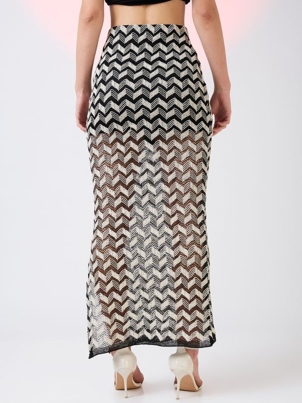 Globus Women Black & White Chevron Pattern Crochet Mid Rise Side Slit Pencil Maxi Skirt