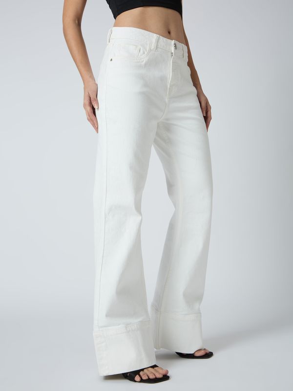 Globus Women White Cotton Stretch Solid Mid-Rise Wide Bottom Hem Bootcut Jeans