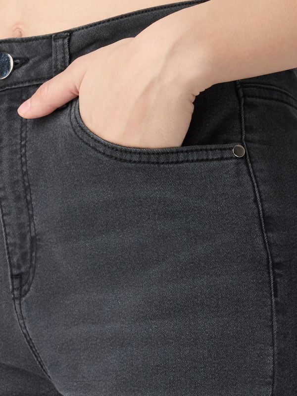 Globus Women Charcoal Cotton Stretch Solid Mid-Rise Wide Bottom Hem Bootcut Jeans