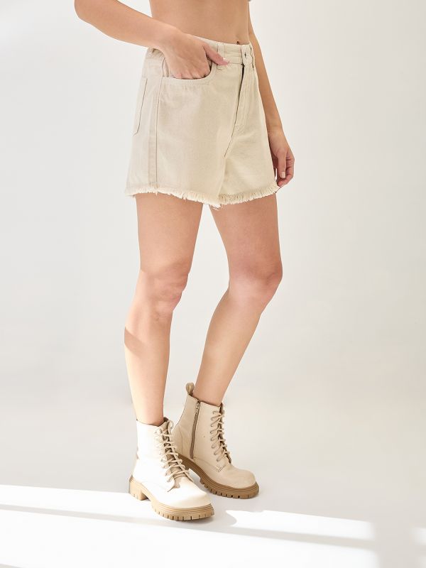 Globus Women Beige Slim Fit Mid-Rise Frayed Hem Denim Shorts