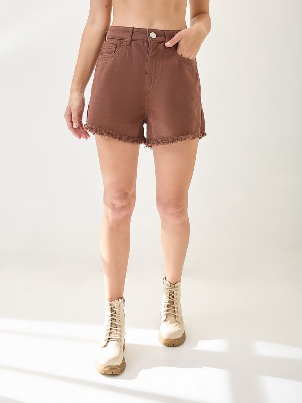 Globus Women Mocha Slim Fit Mid-Rise Frayed Hem Denim Shorts