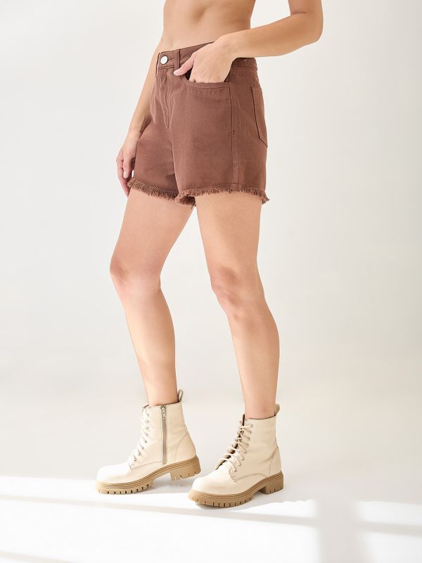 Globus Women Mocha Slim Fit Mid-Rise Frayed Hem Denim Shorts