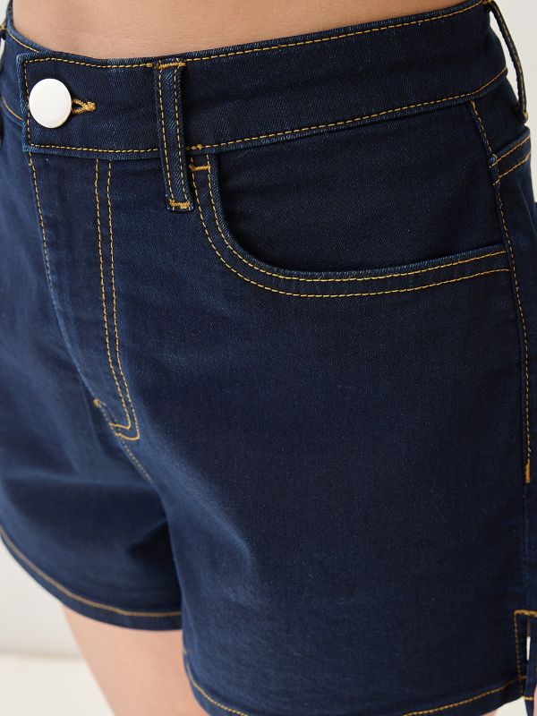 Globus Women Dark Blue Slim Fit Mid-Rise Denim Shorts