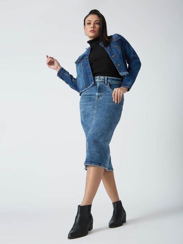 Globus Women Med Blue Stretchable Solid Mid-Rise Back Slit Midi Denim Pencil Skirt
