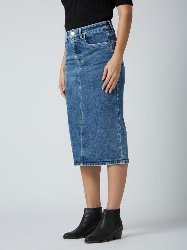 Globus Women Med Blue Stretchable Solid Mid-Rise Back Slit Midi Denim Pencil Skirt