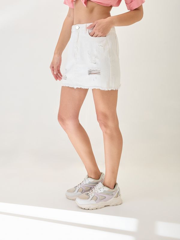 Globus Women White Mid Rise Distressed & Frayed Hem Mini Denim Skirt