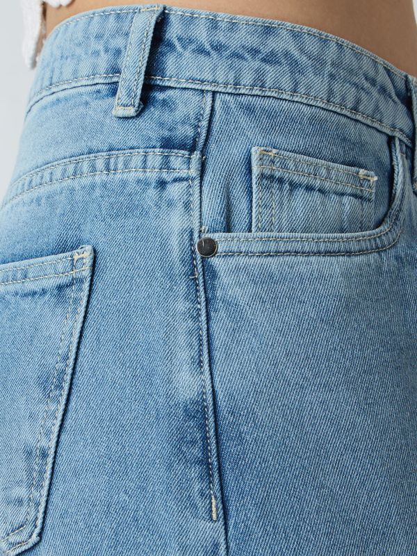 Globus Women Light Blue Cotton Solid Mid-Rise Super Flared Jeans
