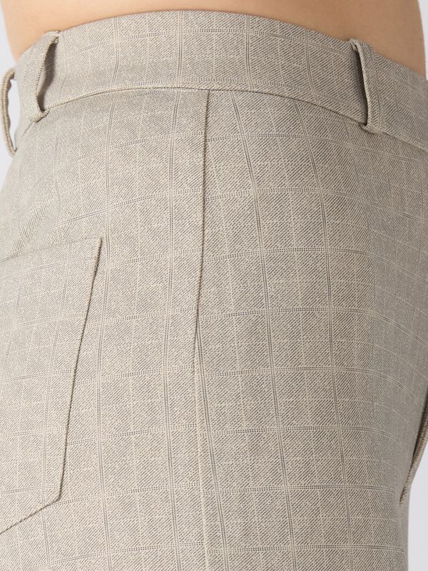Globus Women Beige Self Checked Design Stretchable Mid-Rise Straight Fit Workwear Trousers