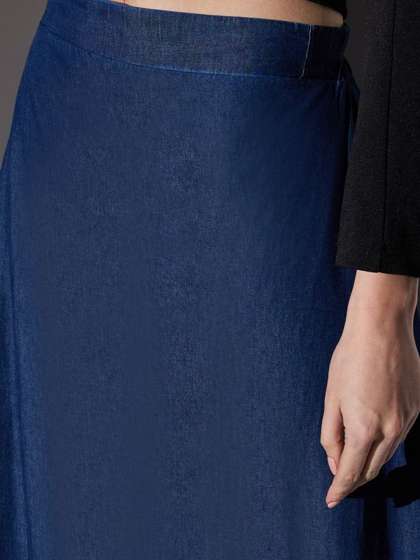 Globus Women Med Blue Mid-Rise Solid A-Line Denim Maxi Skirt