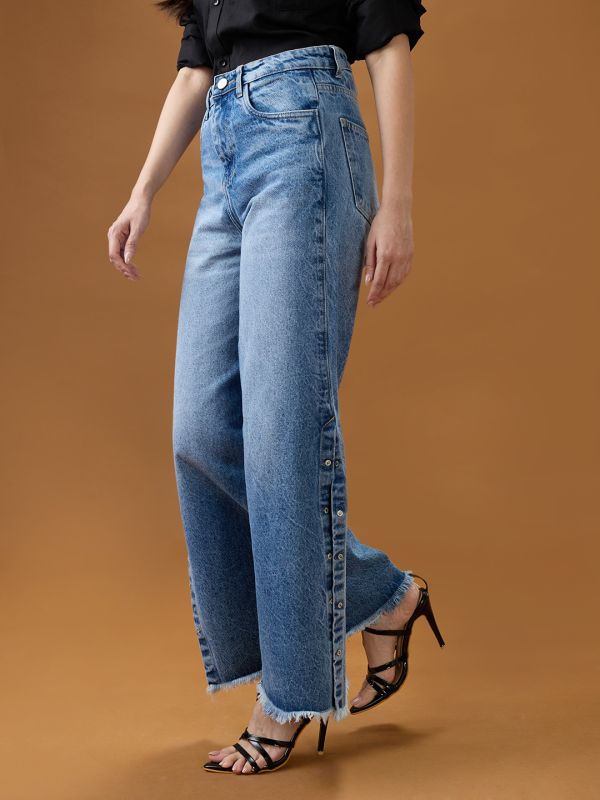 Globus Women Light Blue Cotton High-Rise Light Fade Side Slit  Frayed Hem Denim Jeans