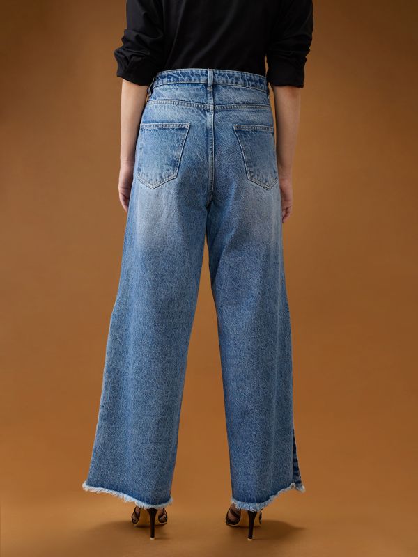 Globus Women Light Blue Cotton High-Rise Light Fade Side Slit  Frayed Hem Denim Jeans