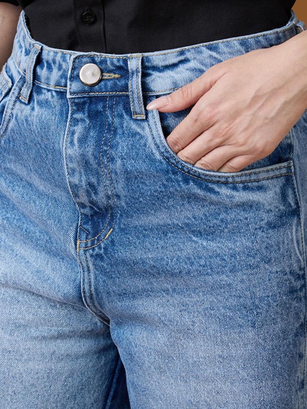 Globus Women Light Blue Cotton High-Rise Light Fade Side Slit  Frayed Hem Denim Jeans