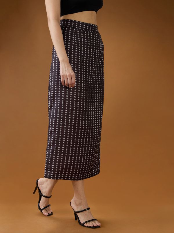 Globus Women Black & White Digital Parallel Print Mid-Rise Back Slit Straight Midi Skirt