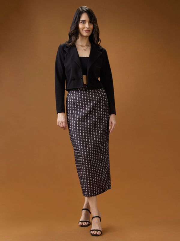 Globus Women Black & White Digital Parallel Print Mid-Rise Back Slit Straight Midi Skirt