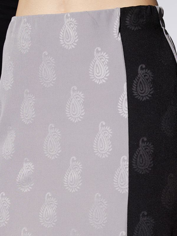 Globus Women Grey & Black Paisley Print Mid Rise Front Slit Midi Skirt