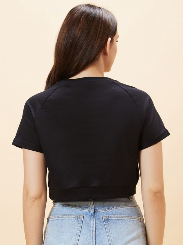 Globus Women Black Typography Print Round Neck Crop Top