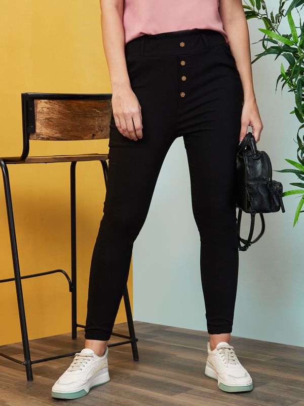 Globus Women Black Solid Low-Rise Regular Fit Casual Jogger