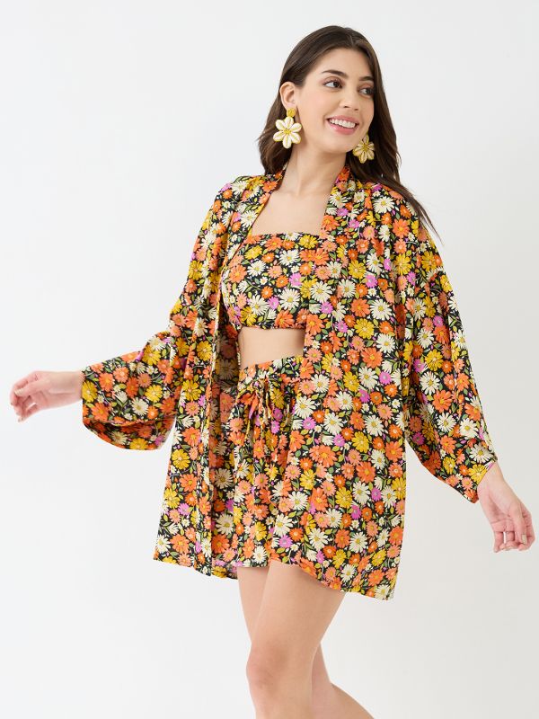 Globus Women Multi Square Neck Strappy Shoulder Floral Print Crop Top With Shorts & Kimono Sleeves Shrug Co-Ord Set