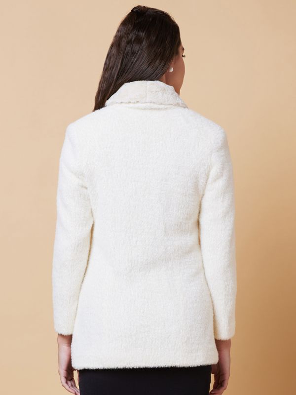 Globus Women Off-White Solid Faux Fur Shawl Collar Winter Overcoat