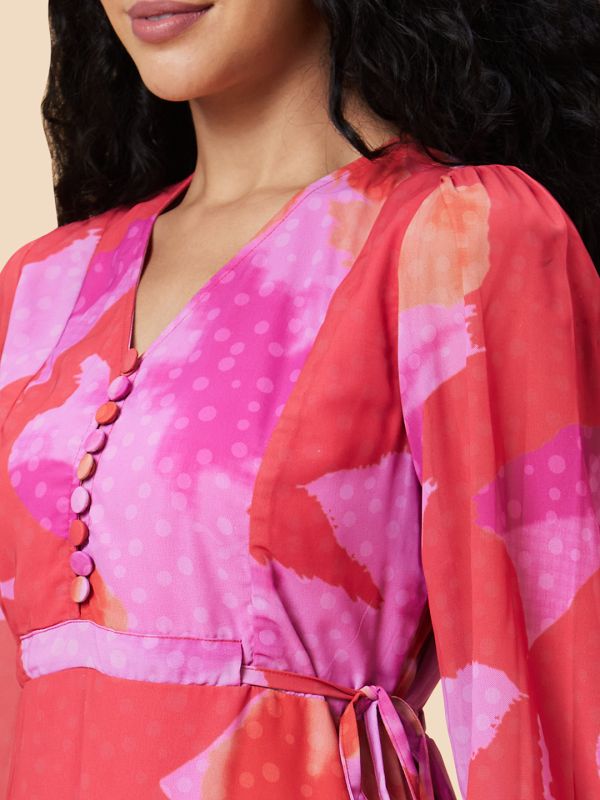 Globus Women Pink Abstract Print V-Neck Casual Tie-Up Fit And Flare Tiered Maxi Dress