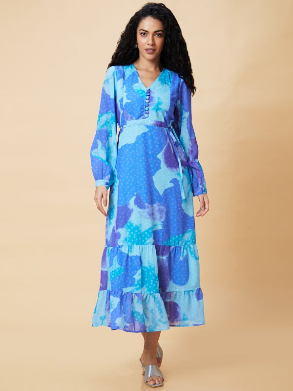 Globus Women Blue Abstract Print V-Neck Casual Tie-Up Fit And Flare Tiered Maxi Dress