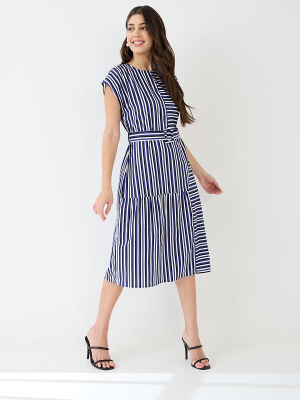 Globus Women Blue Round Neck Extended Sleeves Striped Gathered A-Line Midi Dress With Belt