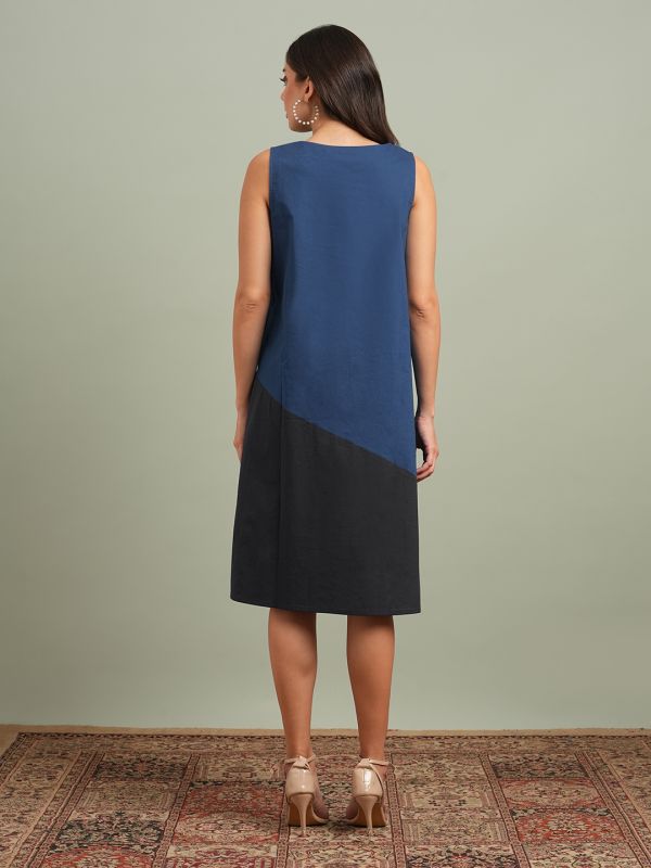 Globus Women Blue Round Neck Colourblocked A-Line Knee Length Resort Dress