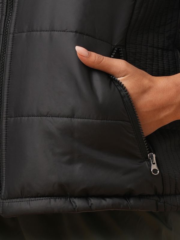 Globus Women Black Mock Neck Front Zip Closure Reversible Winter Wear Puffer Jacket With Detachable Hoodie