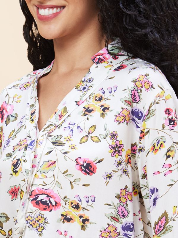 Globus Women White Floral Print V-Neck Casual Front Tie-Up Shirt Style Top