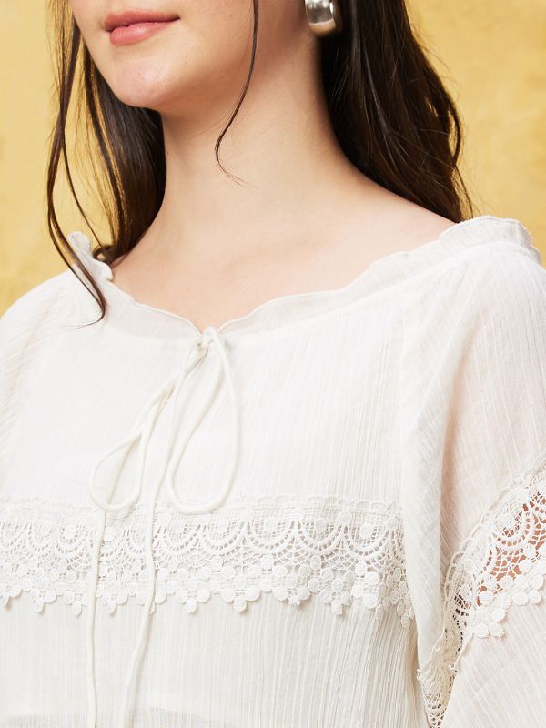 Globus Women Off-White Solid Round Neck Lace Insert Casual Crop Top