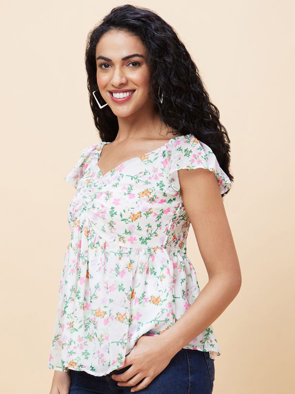 Globus Women Off White Floral Print Ruched Sweetheart Neck Smocking Casual Top