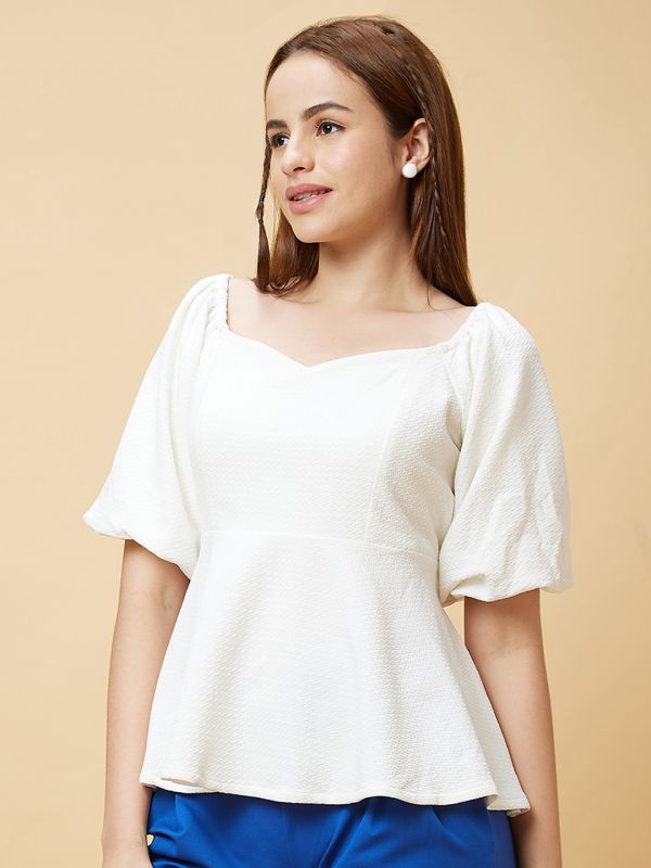 Globus Women White Sweetheart Neck Puff Sleeves Peplum Top