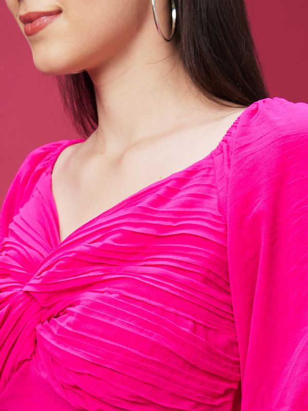 Globus Women Pink Solid Sweetheart Neck Twisted Crop Top