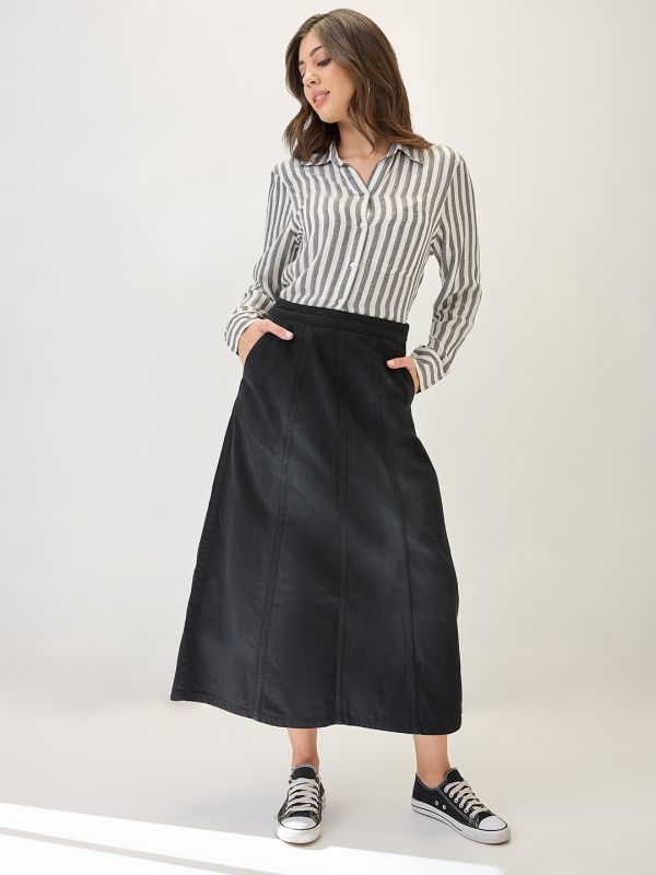 Globus Women Black Cuffed Sleeves Vertical Stripes Chest Pocket Curved Hem Workwear Shirt