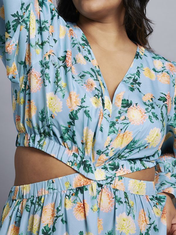 Globus Gloplus Women Blue Floral Print V-Neck Bishop Sleeves Cut-Out Detail Tiered Fit & Flare Plus Size Maxi Dress