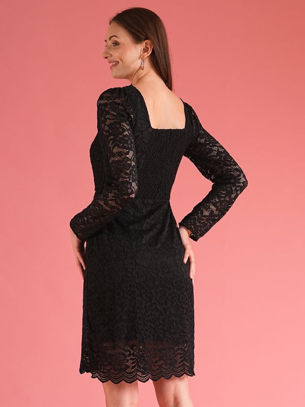 Globus Women Black Stretchable Sweetheart Neck Puff Sleeves Lace Self Design Sheath Party Dress