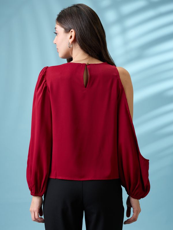 Globus Women Maroon Cowl Neck Cold Shoulder Bishop Sleeves Solid Pleat Detail Party Top
