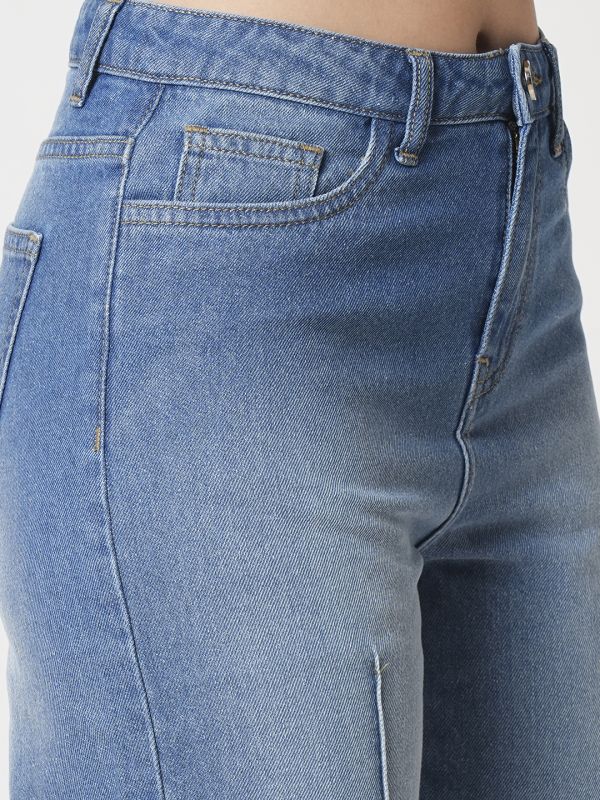 Globus Women Med Blue Light Fade Whiskers Effect High-Rise Boyfriend Fit Pintuck Jeans