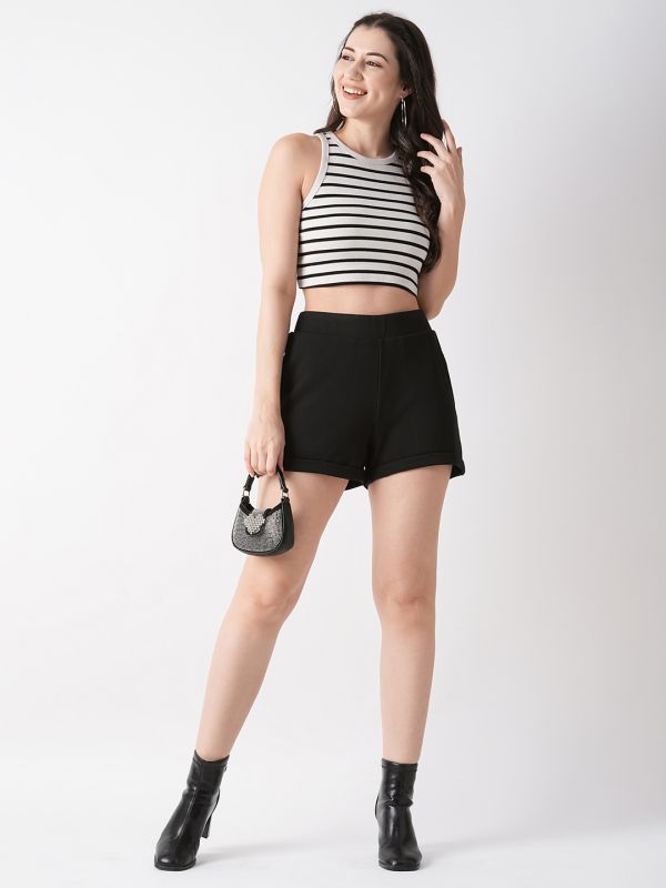 Globus Women Black Regular Fit Mid-Rise Short