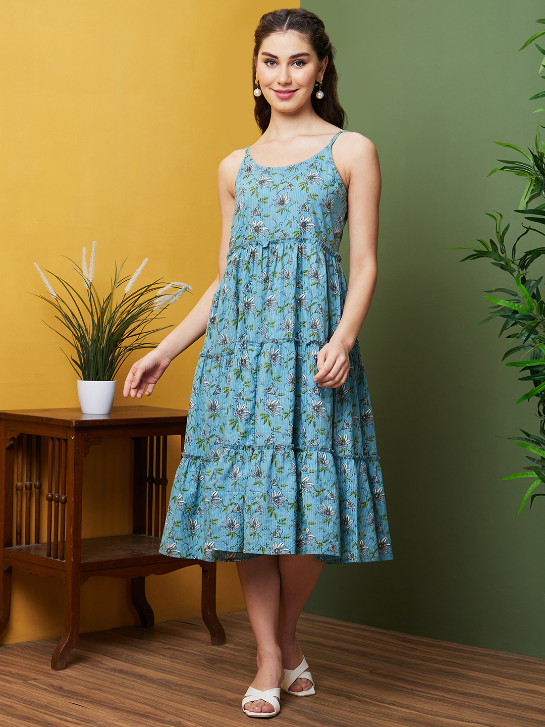 Globus Women Blue Floral Printed Casual Round Neck A-Line Ethnic Dresses