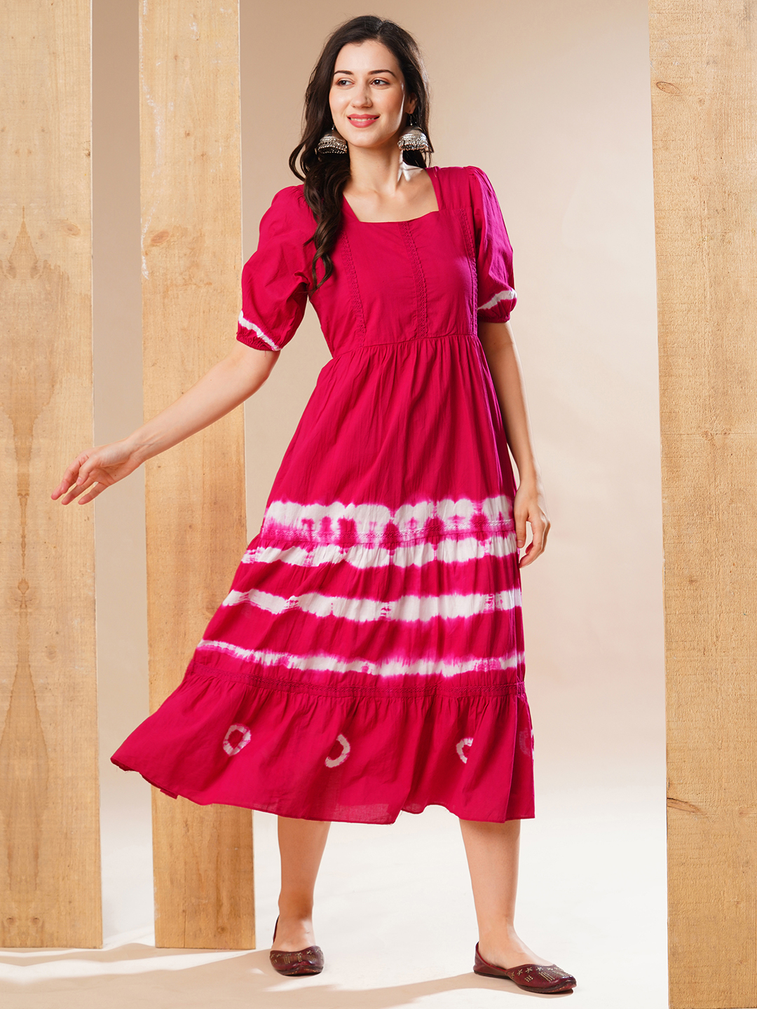 Globus Women Pink Square Neck Tie-Dye Print Tiered Midi Dress