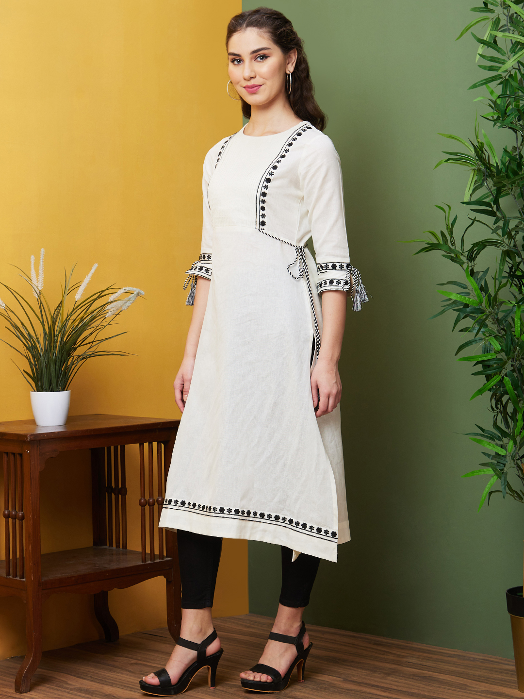 Globus Women Off-White Embroidered Cotton Daily Wear Round Neck A-Line Kurta