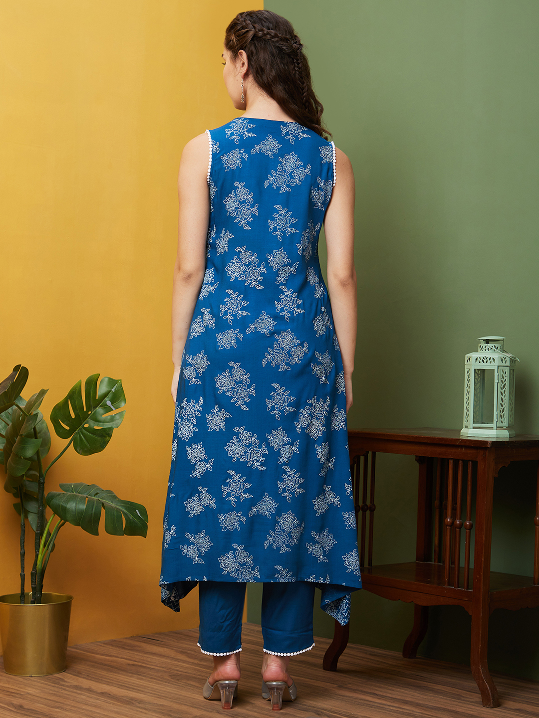 Globus Women Blue Round Neck Floral Print A-Line Kurta Set with Trousers
