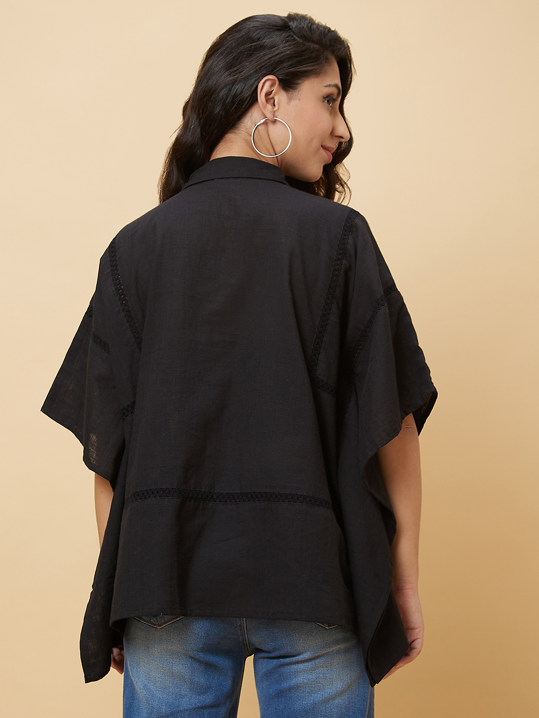 Globus Women Black Solid Shirt Collar Lace Inserts Kaftan Tunic