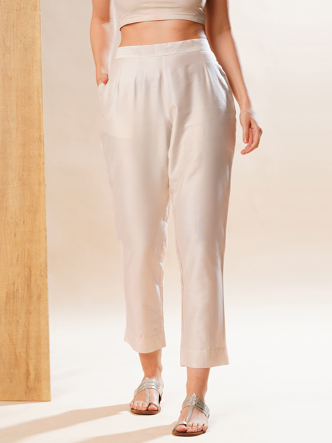 Globus Women Off-White Back Elasticated Mid-Rise Flat Front Trousers