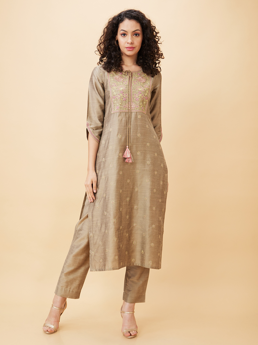 Globus Women Taupe Floral Embroidered Yoke Tie-Up Neck Straight Kurta With Trousers