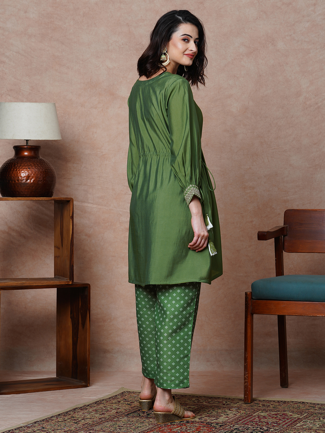 Globus Women Green Kurta & Bandhani Print Straight Pants Co-Ord Set